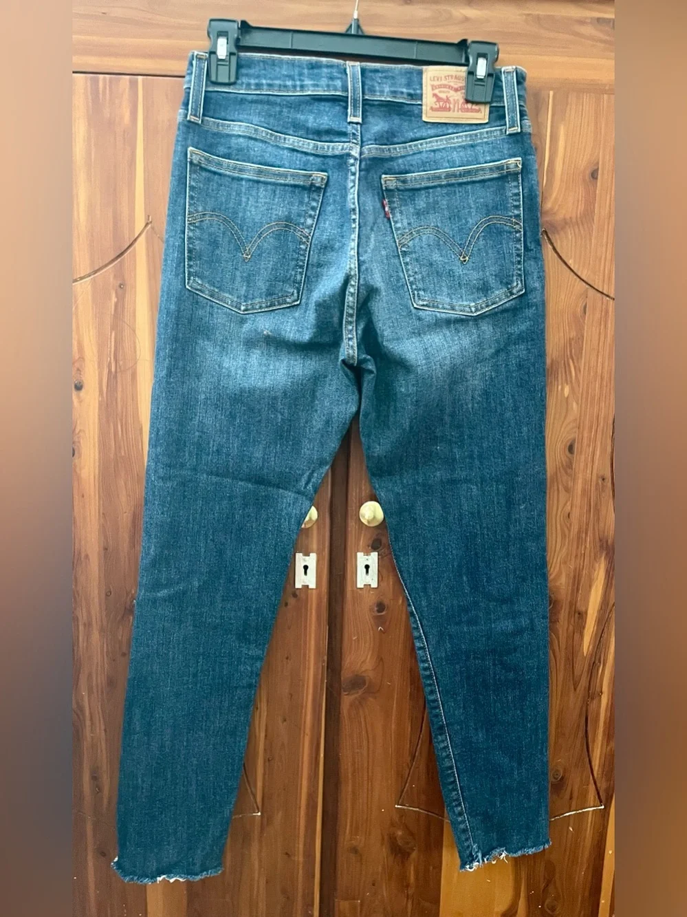 Vintage Levi’s Women’s Wedgie Skinny Button-Fly Medium Wash Jeans Size 27 - Picture 2 of 5